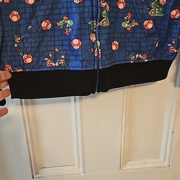 Nintendo Super Mario Hooded Zip-Up Sweatshirt with Pockets - Picture 3 of 10